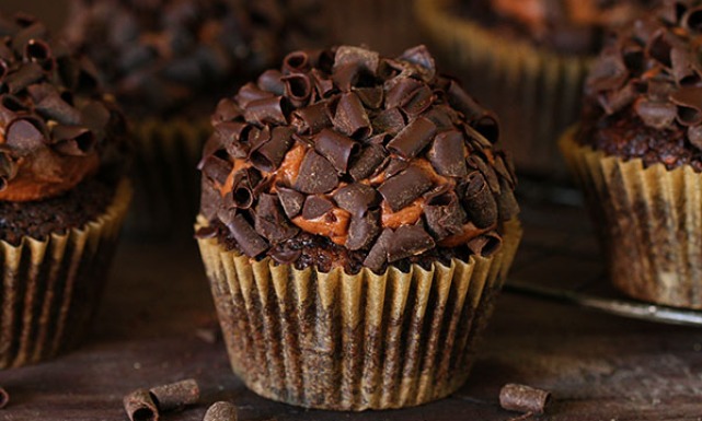 0double_chocolate_cupcakes_3.jpg