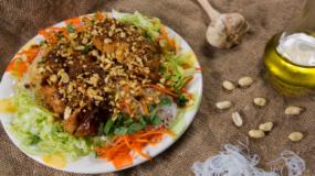 طريقة عمل سلطة الدجاج الآسيوية
