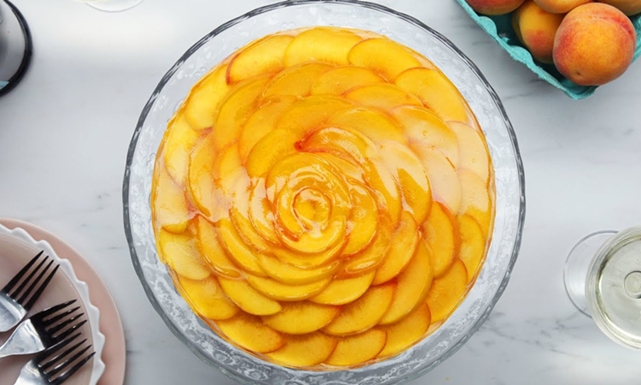 طريقة عمل التشيز كيك بالخوخ والكريما