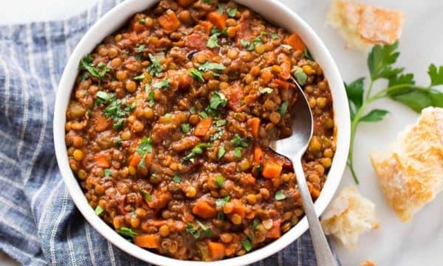 طريقة عمل شوربة العدس في قدر الطهي الفوري