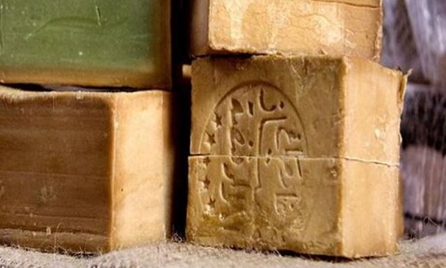 5. الاحتياطات عند استخدام صابون الغار للشعر