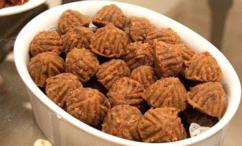 طريقة عمل البثيث بالمكسرات