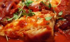 طريقة عمل سمك بالصلصة الحمراء