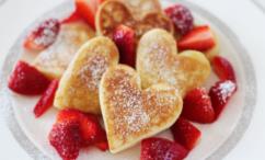 طريقة عمل بان كيك بدون بيض على شكل قلوب