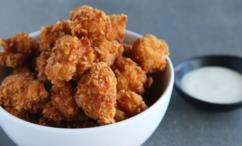 طريقة عمل بوب كورن الدجاج بالتشيدر وصوص الرانش