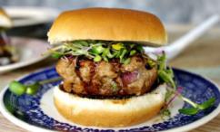 طريقة عمل برجر الديك الرومي على الطريقة الآسيوية