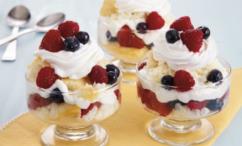 طريقة عمل ترافيل التوت