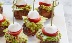 طريقة عمل لقيمات البرجر بالغواكامولي لدايت الكيتو