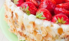 طريقة عمل حلى كيكة الدخن باللوز