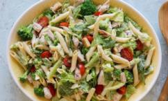 طريقة عمل سلطة السيزر بالباستا