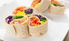 طريقة عمل لفافات الخضار بألوان قوس قزح