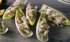 طريقة عمل لقيمات الكابوريا الحارة بالهندباء