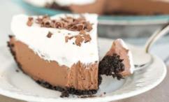 طريقة عمل فطيرة الشوكولاته بالكريمة