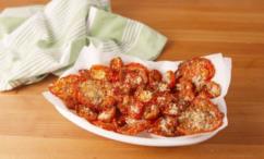 طريقة عمل رقائق الطماطم المقرمشة بالبارميزان