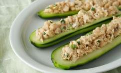 طريقة عمل قوارب المخلل بسلطة التونة