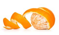 أضرار قشر البرتقال للشعر