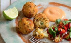 طريقة عمل كرات السمك