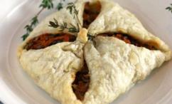 طريقة عمل فطائر البف باستري بالعدس