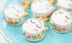 طريقة عمل ماكرون على شكل حصان أحادي القرن !