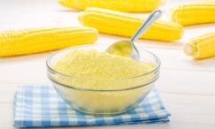 فوائد نشا الذرة للوجه