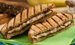 طريقة عمل البانيني بالموز المشوي والنوتيلا