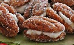 طريقة عمل لقيمات البيكان المكرمل المحشي بالبلوتشيز