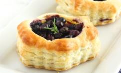 طريقة عمل لقيمات البف باستري بالبلوتشيز مع الكرانبيري والجوز