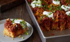 طريقة عمل قالب خبز الذرة المثقوب الحار