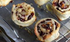 طريقة عمل لفافات الكرانبيري بالجوز