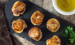 طريقة عمل اسكالوب المحار بالزبدة والثوم