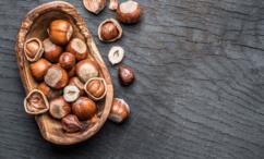 فوائد البندق للبشرة