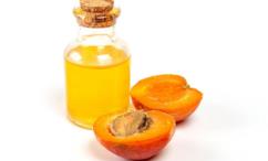 فوائد زيت المشمش للبشرة