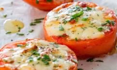 طريقة عمل الطماطم المخبوزة بالبارميزان