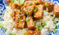 طريقة عمل التوفو الحلو الحار بالسمسم