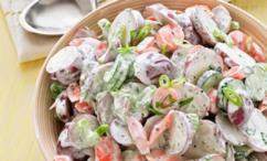 طريقة عمل سلطة البطاطس بالخضار