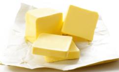 أضرار الزبدة للشعر