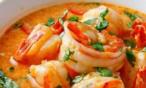 طريقة عمل شوربة الروبيان بالطماطم
