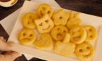 طريقة عمل بطاطس محمرة على شكل  Emoji