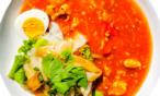 طريقة عمل بيض مسلوق بالطماطم