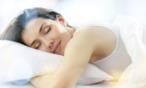احصلي على قسط كاف من النوم لتتجنبي خطر الإصابة بزيادة الوزن