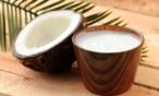 حليب جوز الهند.. حل سحري لمشاكل شعرك