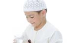 4 خطوات سهلة لتعليم طفلكِ الصيام في رمضان !