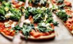 هل تملكون الجرأة لتجربة هذه النكهات الغريبة للبيتزا؟