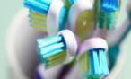 من قال أن فرشاة الأسنان للتنظيف فقط؟ هل خطر ببالك هذه الإستعمالات من قبل