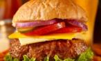 صدقي أو لا، لطالما تناولتِ البرجر بطريقة خاطئة طوال حياتك!
