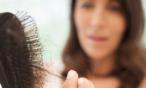 عادات شائعة تقومين بها، لن تصدقي ضررها على شعرك !!
