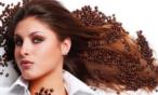 غسلت شعرها بالقهوة، وهذا ما حدث بعد 30 دقيقة!