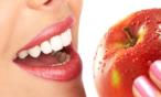 لن تصدقي، هذه الأطعمة الصحية تضر أسنانكِ !