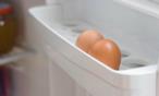 باب الثلاجة ليس المكان المناسب للبيض، وهذا هو الدليل!