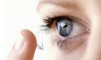 فقد عينيه بسبب العدسات اللاصقة، إليكِ التفاصيل